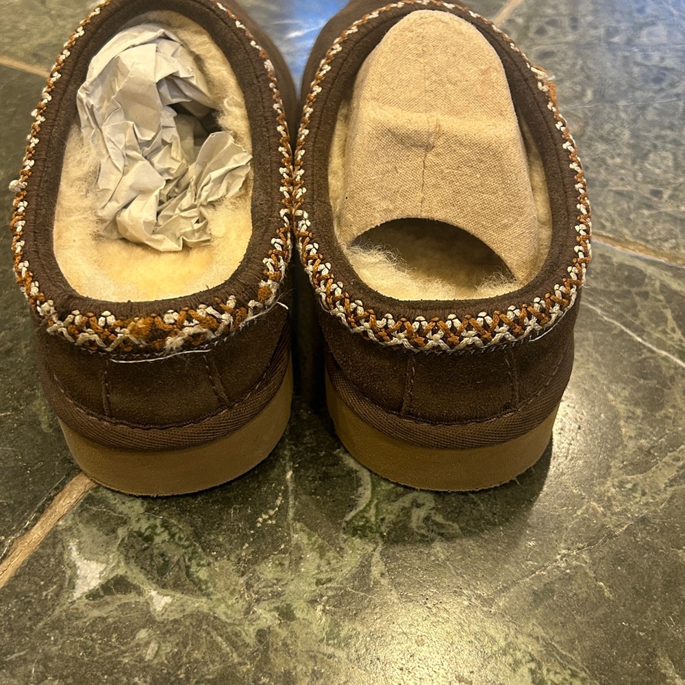 UGG Kids Brown Suede Slippers - Picture 7 of 7